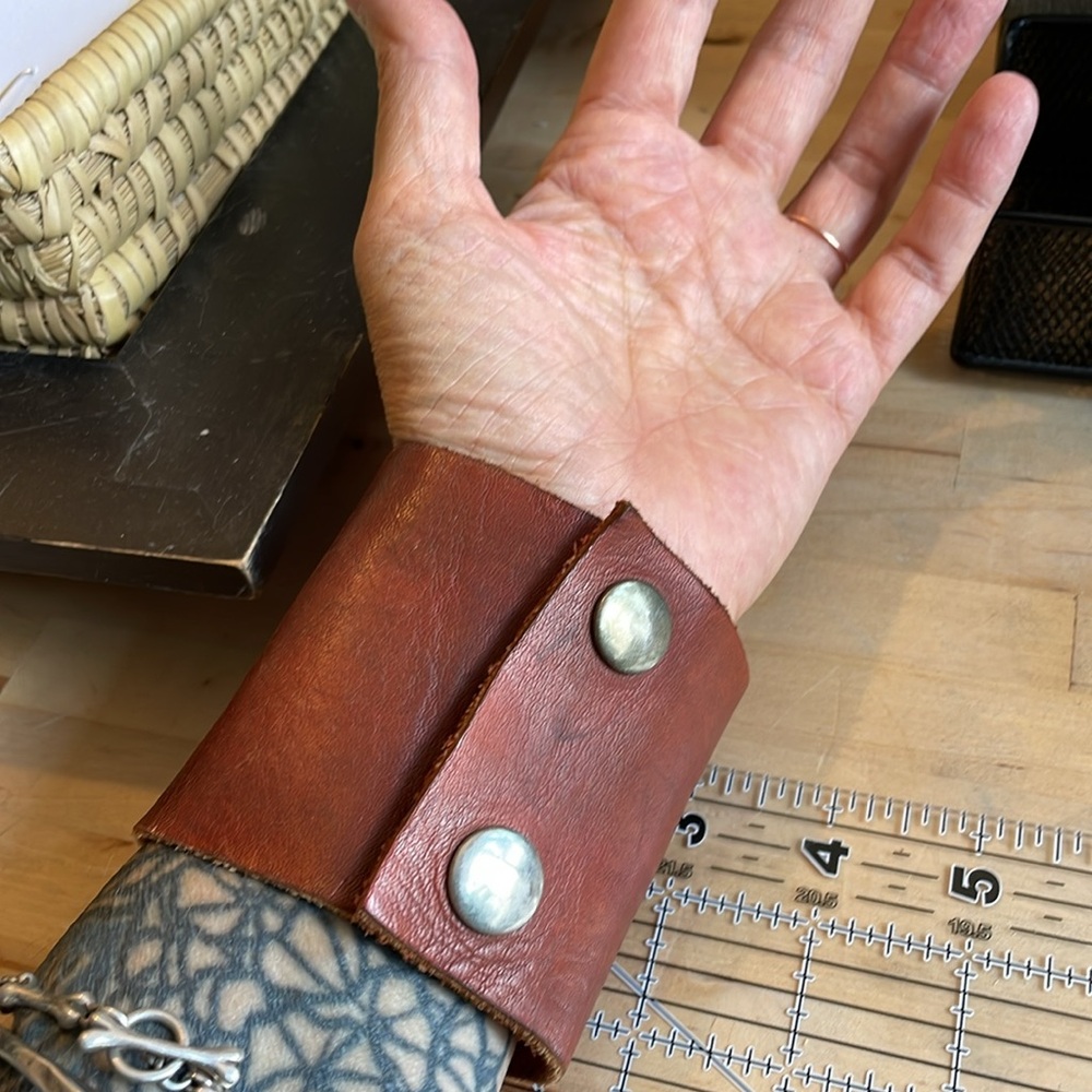 Thick brown leather cuff bracelet with snap 9”.